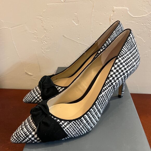 Women's Ann Taylor Frannie Flannel Bow Pumps Place & White Houndstooth Size 7 - Picture 2 of 8
